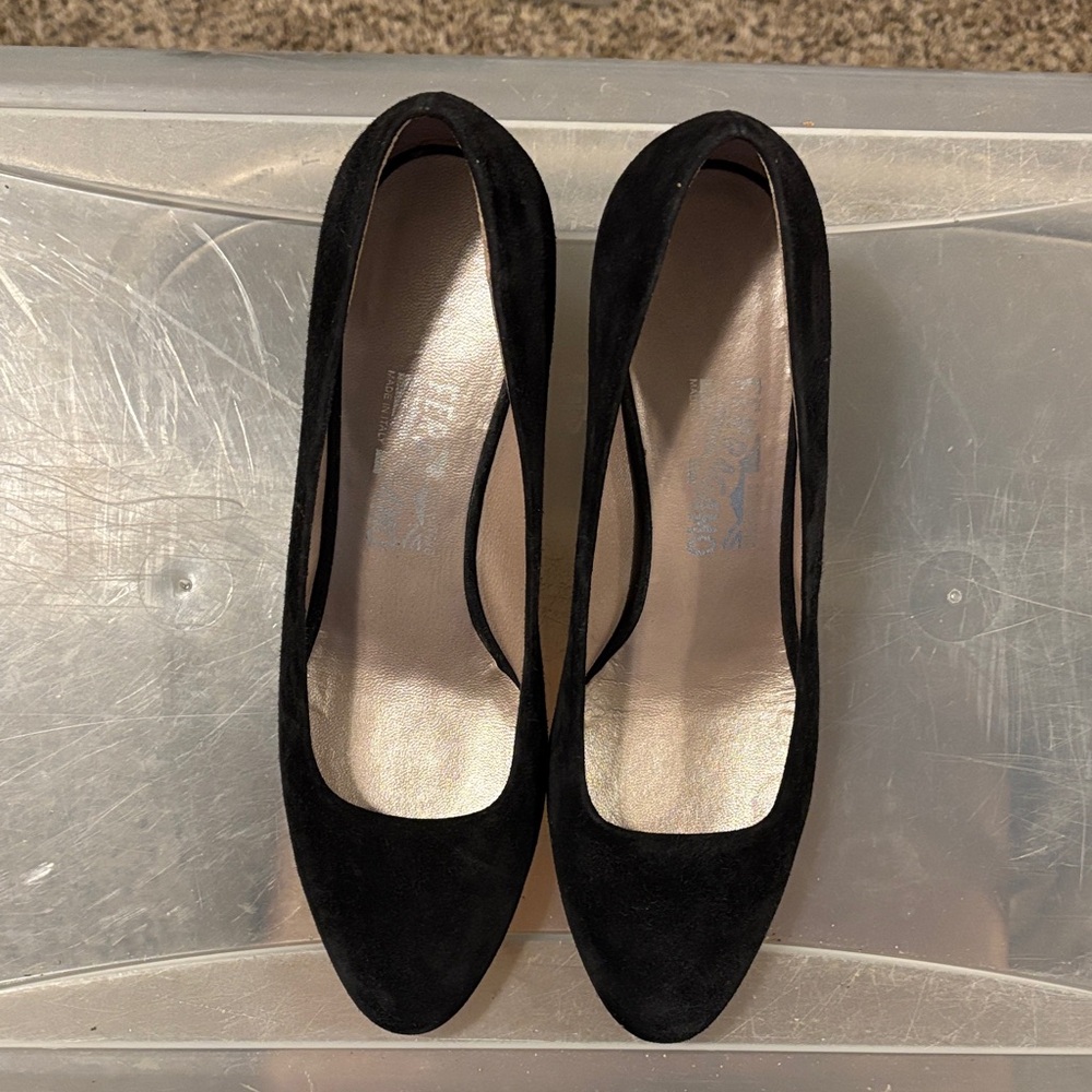 Salvatore Ferragamo Elegant Black Suede Heels